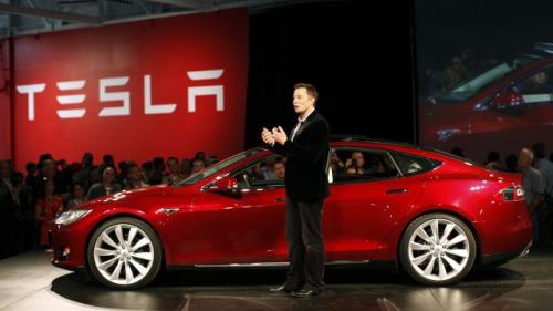 Tesla відмовиться від автосалонів