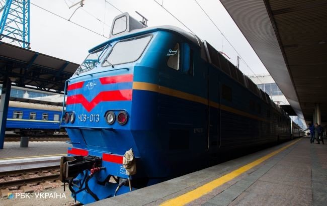 ”Укрзализныця” назначила дополнительные поезда к Пасхе  - today.ua