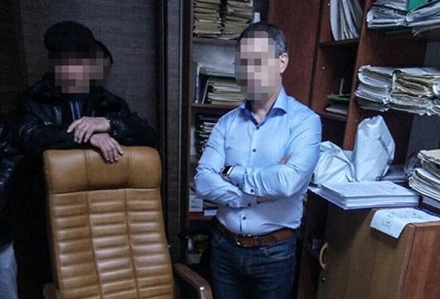 На Николаевщине со взяткой задержали директора БТИ - today.ua