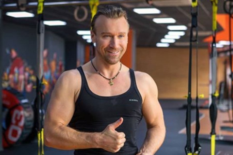 Олег Винник показал свой торс