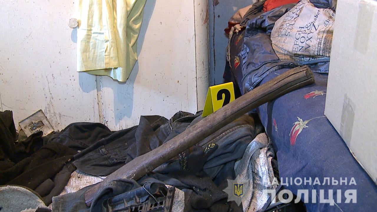 Рецидивіст на Вінничині через ревнощі забив топорищем співмешканку та її коханця - today.ua