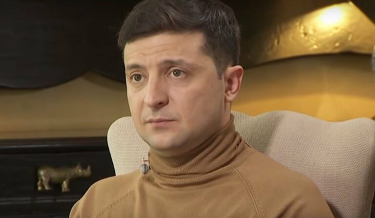 Зеленский пообещал помощь иностранных врачей мальчику, раненому полицейскими - today.ua