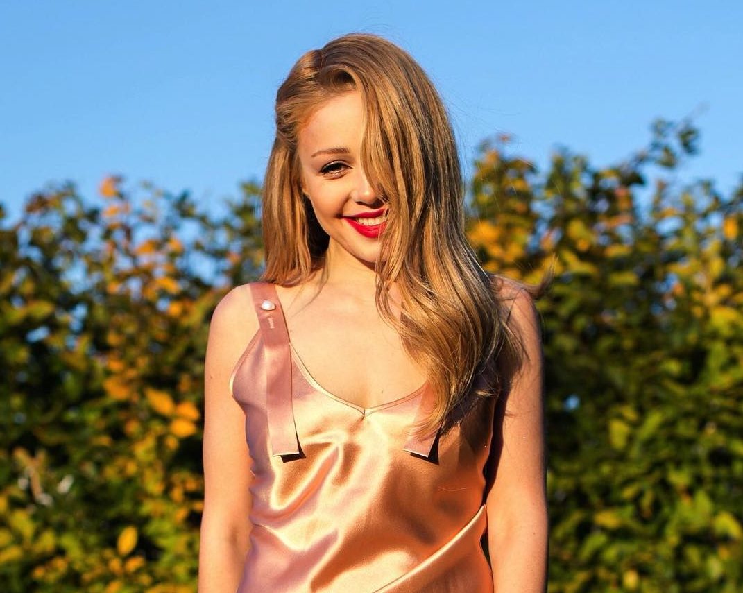 Тіна Кароль з'явилася на публіці в прозорій сукні - today.ua