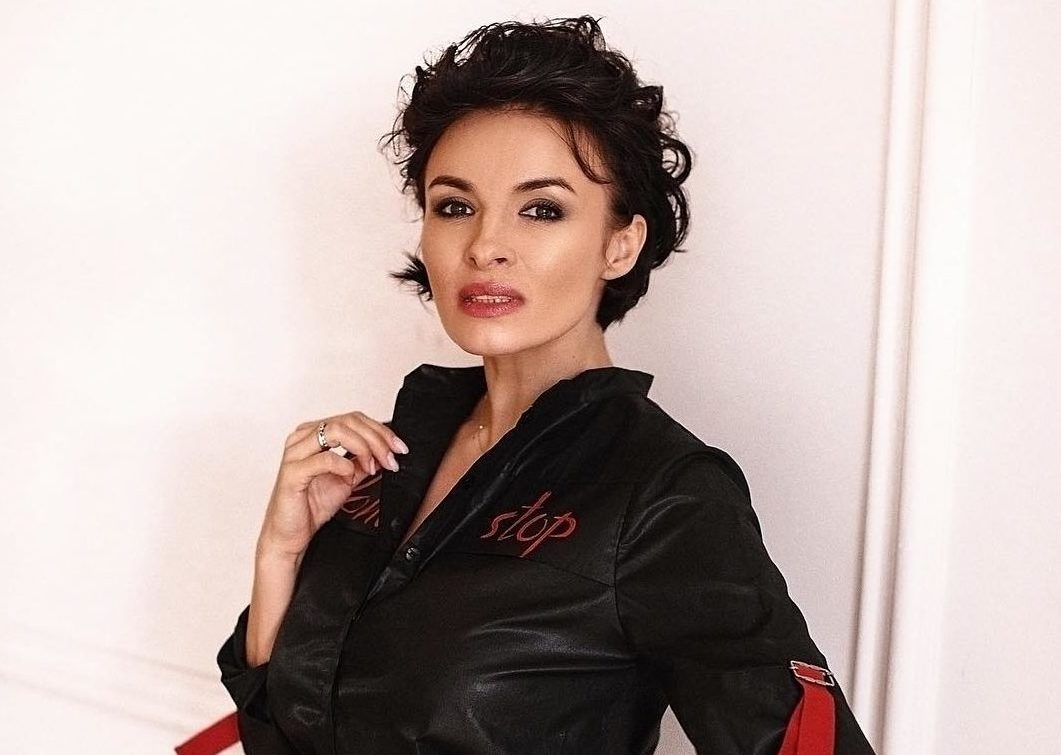 Надежда Мейхер показала фото без макияжа