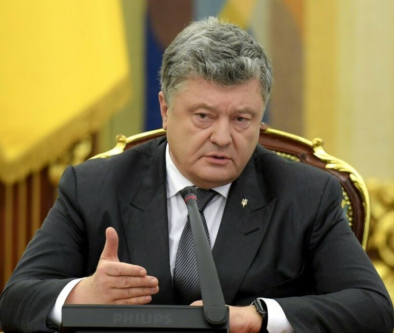 Порошенко поручил повысить зарплаты украинским военным на передовой на 5 тысяч грн - today.ua