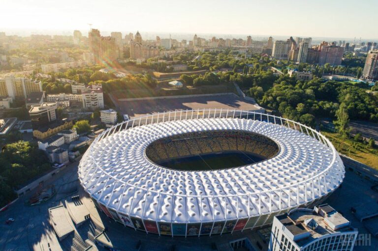 Полиция посоветовала киевлянам не брать с собой оружие и взрывчатку на стадион “Олимпийский“ - today.ua