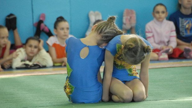 Директор турфірми ошукала 25 юних гімнасток - today.ua