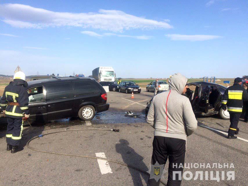 На автодороге “Киев-Чоп“ произошло ДТП с пострадавшими 
