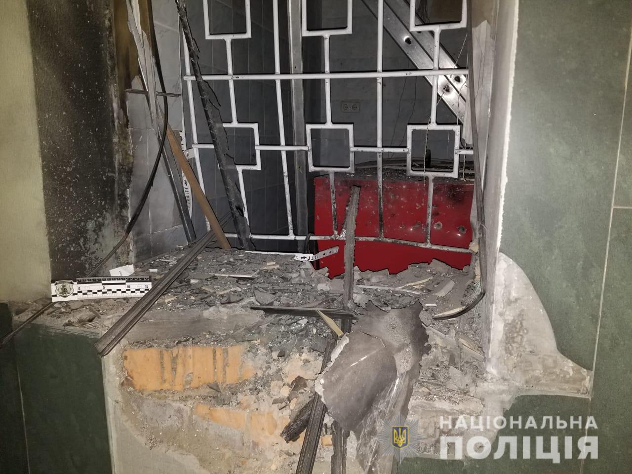 В Одессе подорвали банк: опубликованы фото