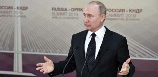 Путін назвав “гуманітарною допомогою“ видачу російських паспортів жителям Донбасу - today.ua