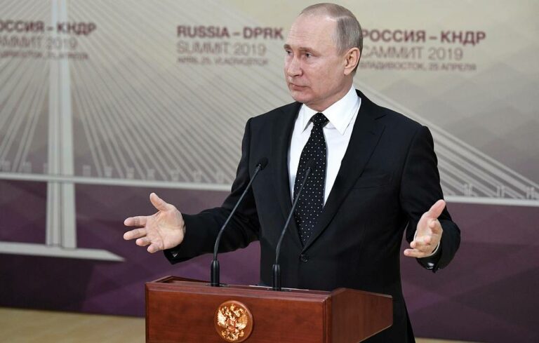 Путін назвав “гуманітарною допомогою“ видачу російських паспортів жителям Донбасу - today.ua
