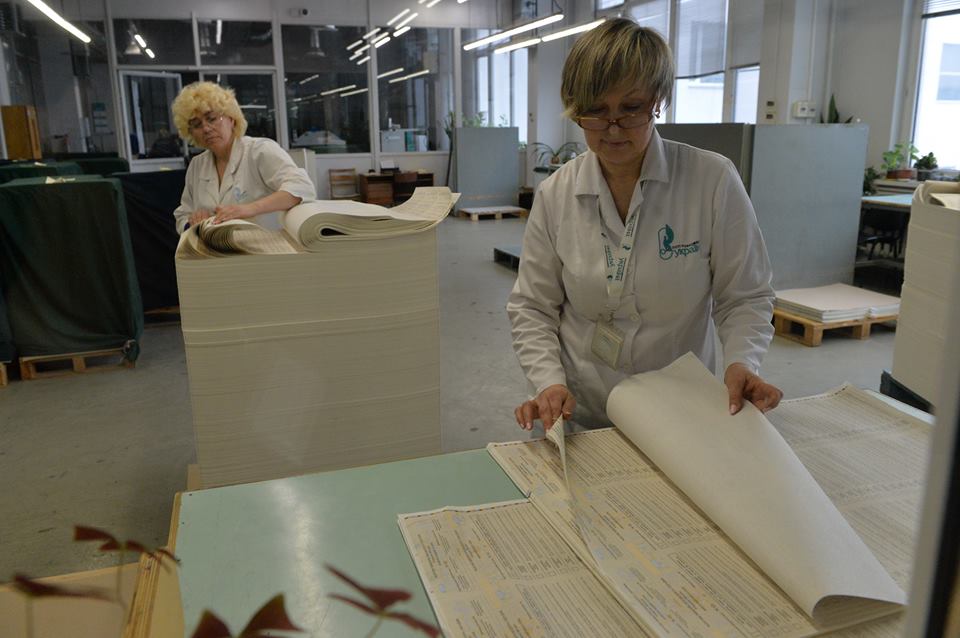 ЦИК утвердила бюллетень на второй тур выборов президента