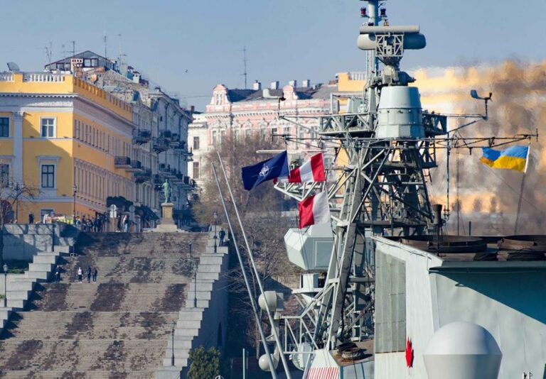 До Одеси прибули два фрегати НАТО: опубліковані фото - today.ua