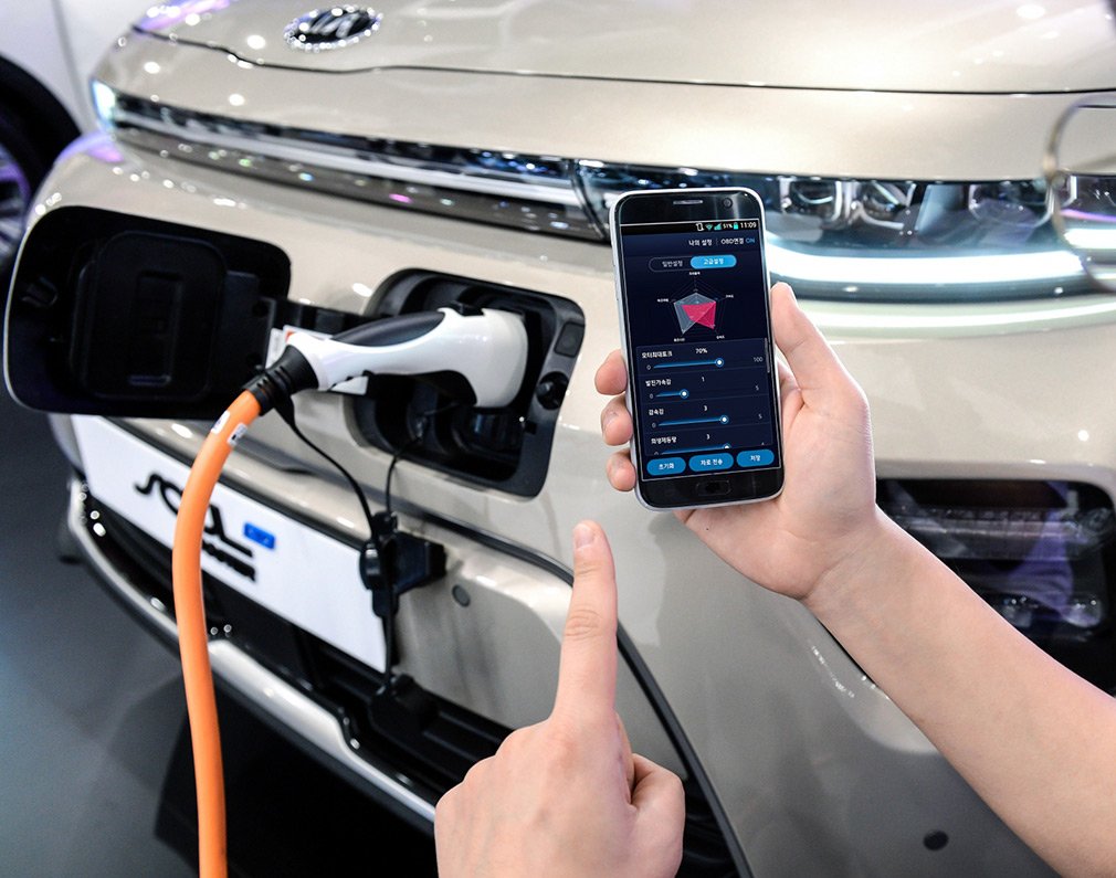 Электромобили Hyundai можно будет настроить с помощью смартфона
