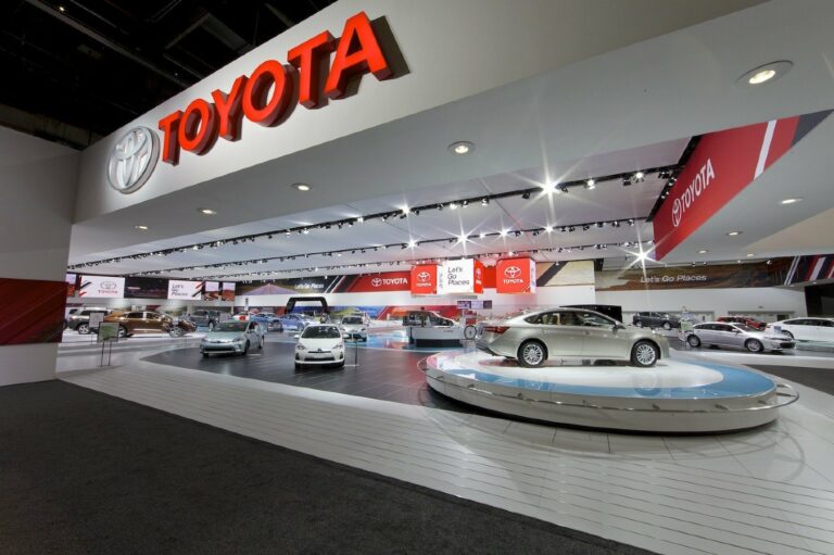 Toyota представила тизер нового кросовера Highlander - today.ua