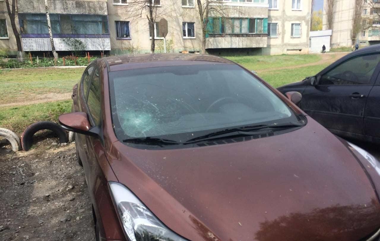 На Дніпропетровщині агресивний АТОвець розтрощив 25 автівок