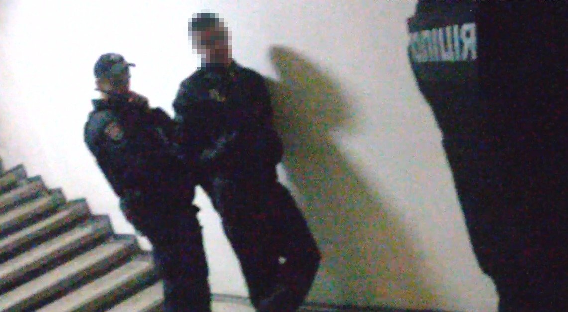 Рецидивіст у день свого звільнення з в’язниці пограбував підлітка