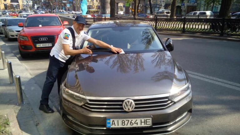 У Києві почали працювати інспектори з паркування: які будуть штрафи - today.ua