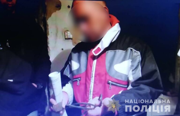 На Киевщине трое парней жестоко пытали своего односельчанина - today.ua