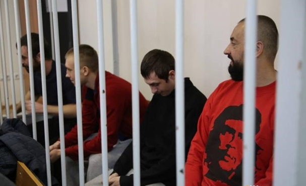 Российский суд продлил арест всем 24 украинским морякам - today.ua
