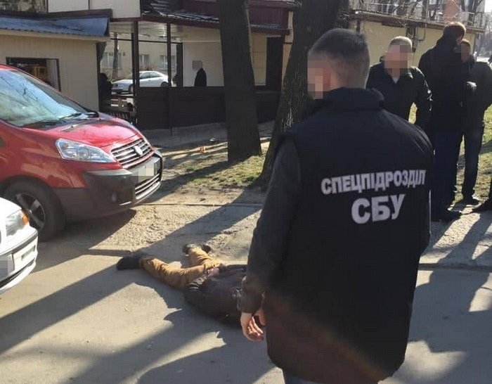 СБУ затримала рекетира, який вимагав 54 тисячі гривень - today.ua