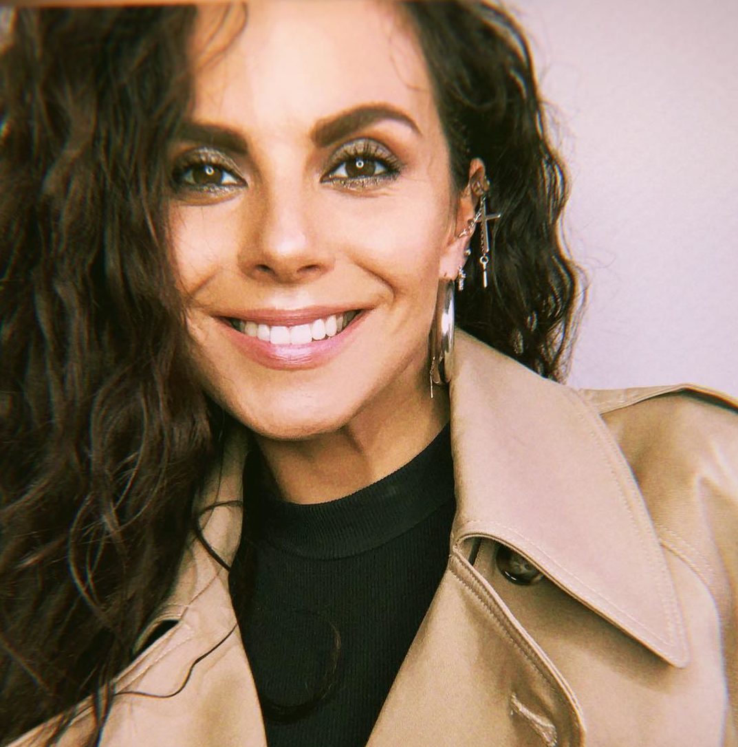 Настя Каменских решила покорить Париж