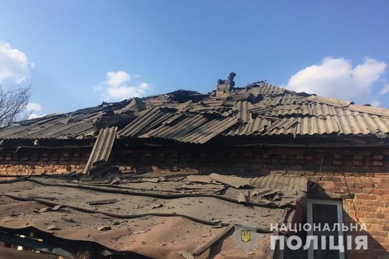 Бойовики на Донбасі з гранатомету обстріляли будинки мирних мешканців