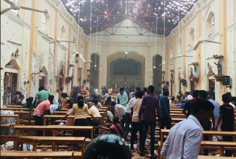 Теракт на Шрі-Ланці: у католицьких храмах загинуло близько 200 осіб - today.ua