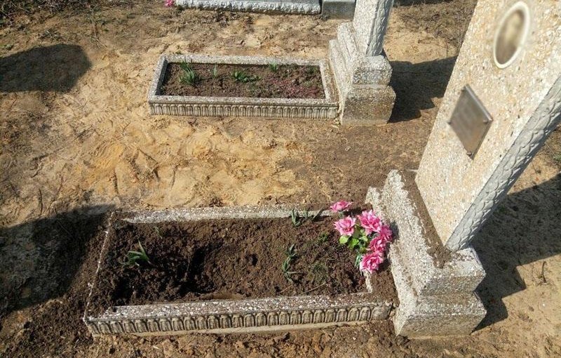 В Донецкой области на кладбище подорвалась женщина, которая ухаживала за могилой