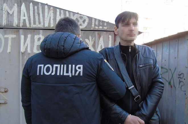 В Киеве полиция задержала банду домушников (видео) - today.ua