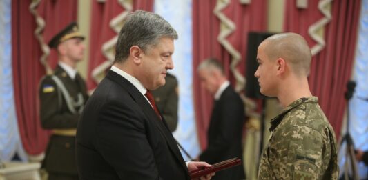 Минобороны вводит новую военную награду - today.ua