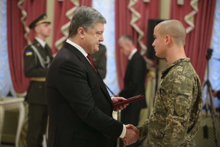Минобороны вводит новую военную награду - today.ua