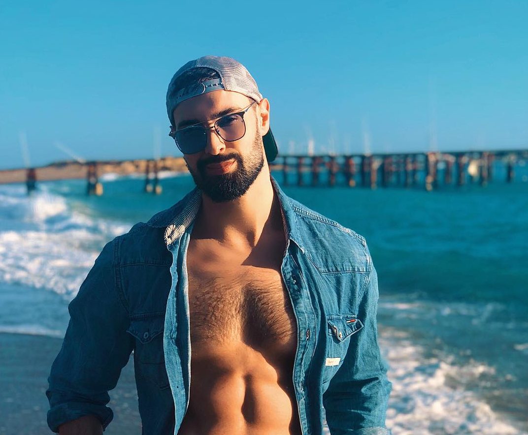 Виталий Козловский взбудоражил сеть пикантным фото