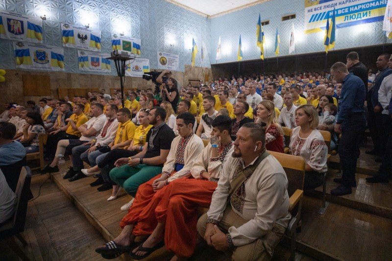 Зеленский открыл антинаркотический лагерь под Киевом