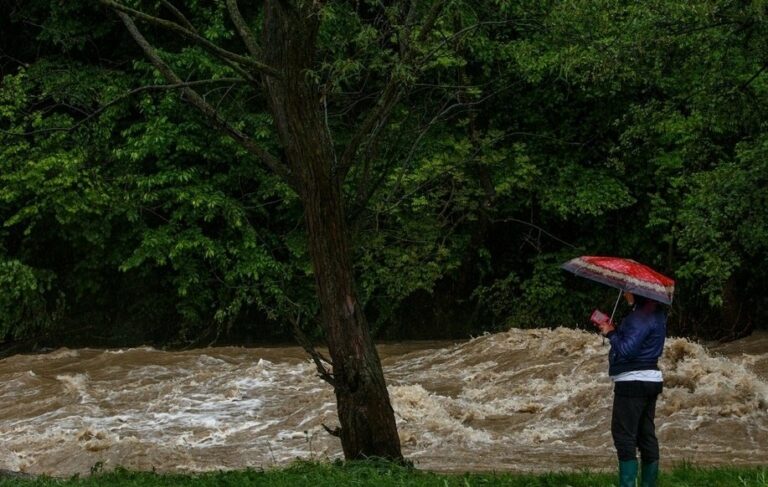 Наводнение на Закарпатье: стихия унесла жизнь 10-летнего мальчика - today.ua