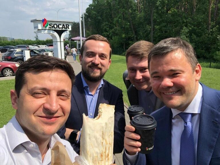 Зеленський порадив посадовцям їсти шаурму, щоб не “забронзовіти“ - today.ua