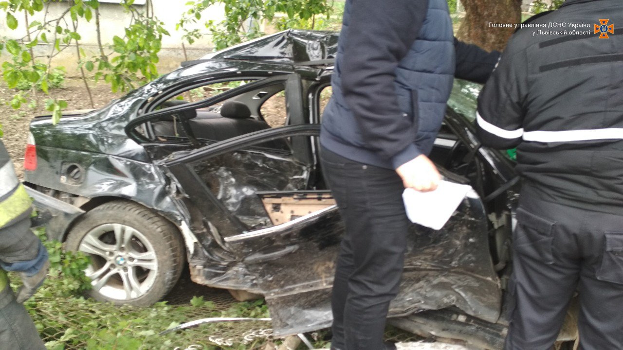 Возле Львова произошло ужасное ДТП: травмированы 5 человек