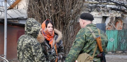 На Донбассе заставляют получать российские паспорта - today.ua