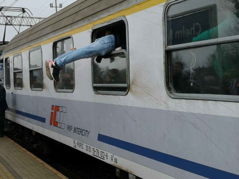Укрзализныця предупредила об изменениях движения поезда в Европу - today.ua