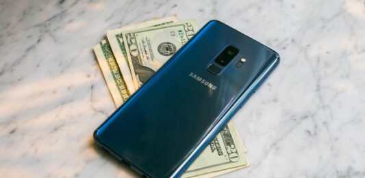 Samsung Galaxy S9 впав у ціні до рекордного мінімума - today.ua