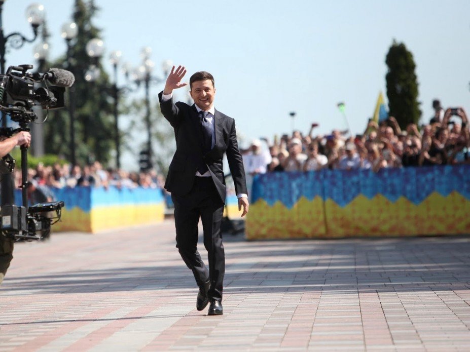 Зеленский убрал охрану возле Администрации президента - today.ua