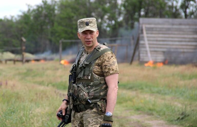 У Зеленского отреагировали на назначение нового командующего ООС - today.ua