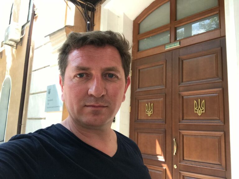 На Зеленского подали в суд - today.ua