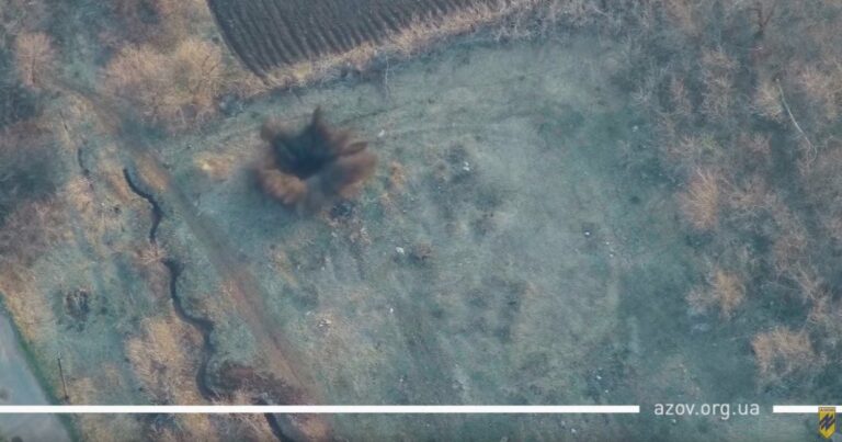 «Азов» показал видео уничтожения пехоты и ДЗОТа боевиков на Донбассе - today.ua