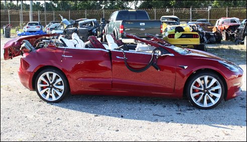 Автопілот електромобіля Tesla Model 3 вбив водія за 10 секунд