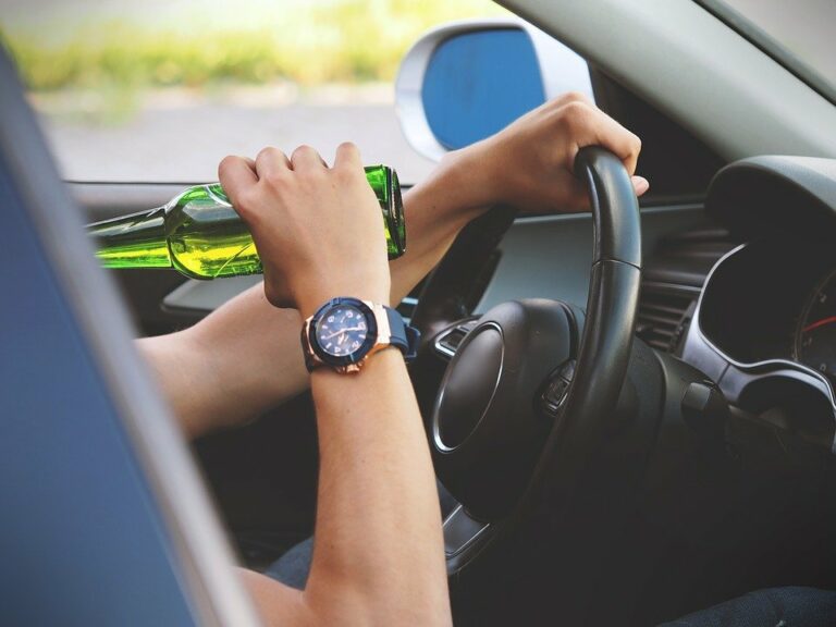Когда можно садиться за руль после употребления алкоголя - today.ua