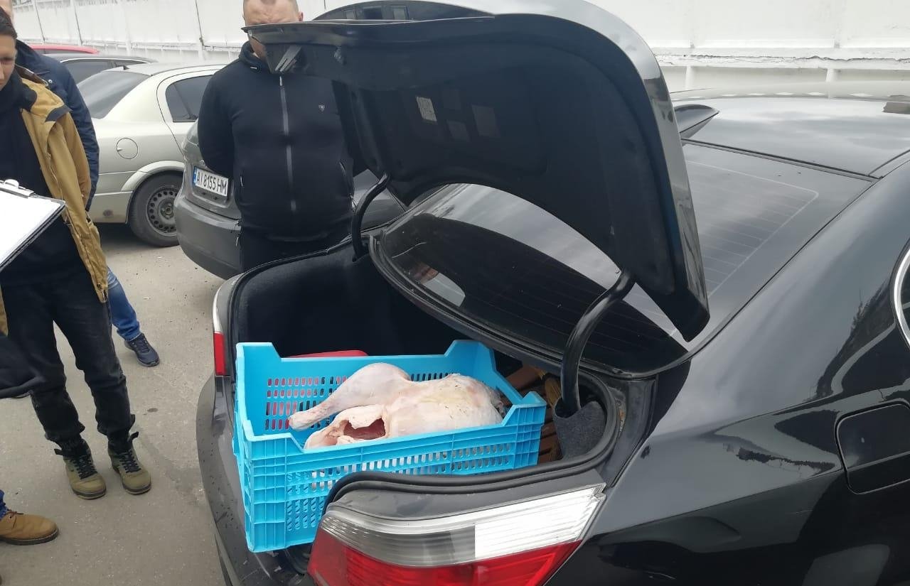 Під Києвом жартівники з іграшковим автоматом пограбували підприємця