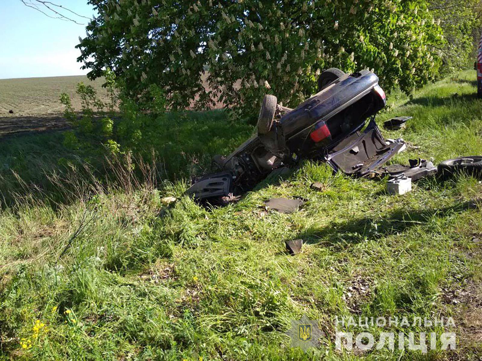 Под Запорожьем в ДТП погибли двое мужчин: опубликованы фото Под Запорожьем в ДТП погибли двое мужчин: опубликованы фото - today.ua