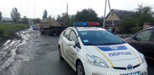 У Херсоні під колесами вантажівки загинув 11-річний хлопчик  - today.ua