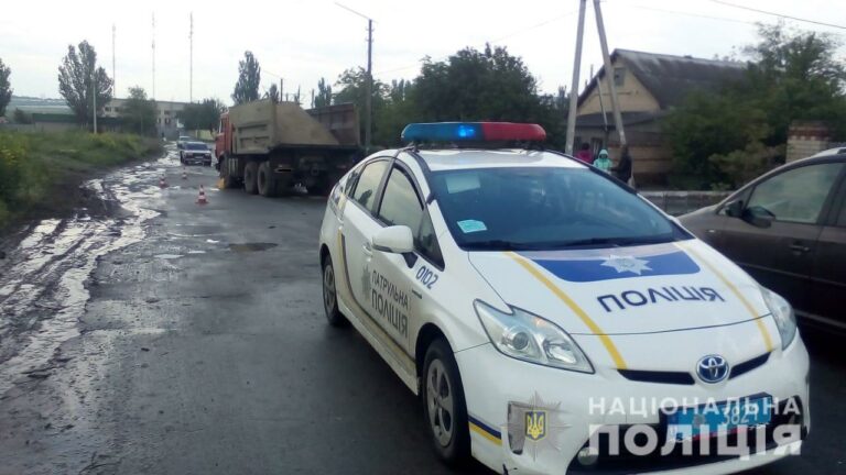 У Херсоні під колесами вантажівки загинув 11-річний хлопчик  - today.ua